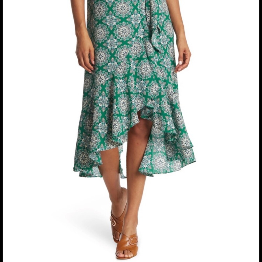 New Max Studio Wrap Dress - Picture 5 of 12